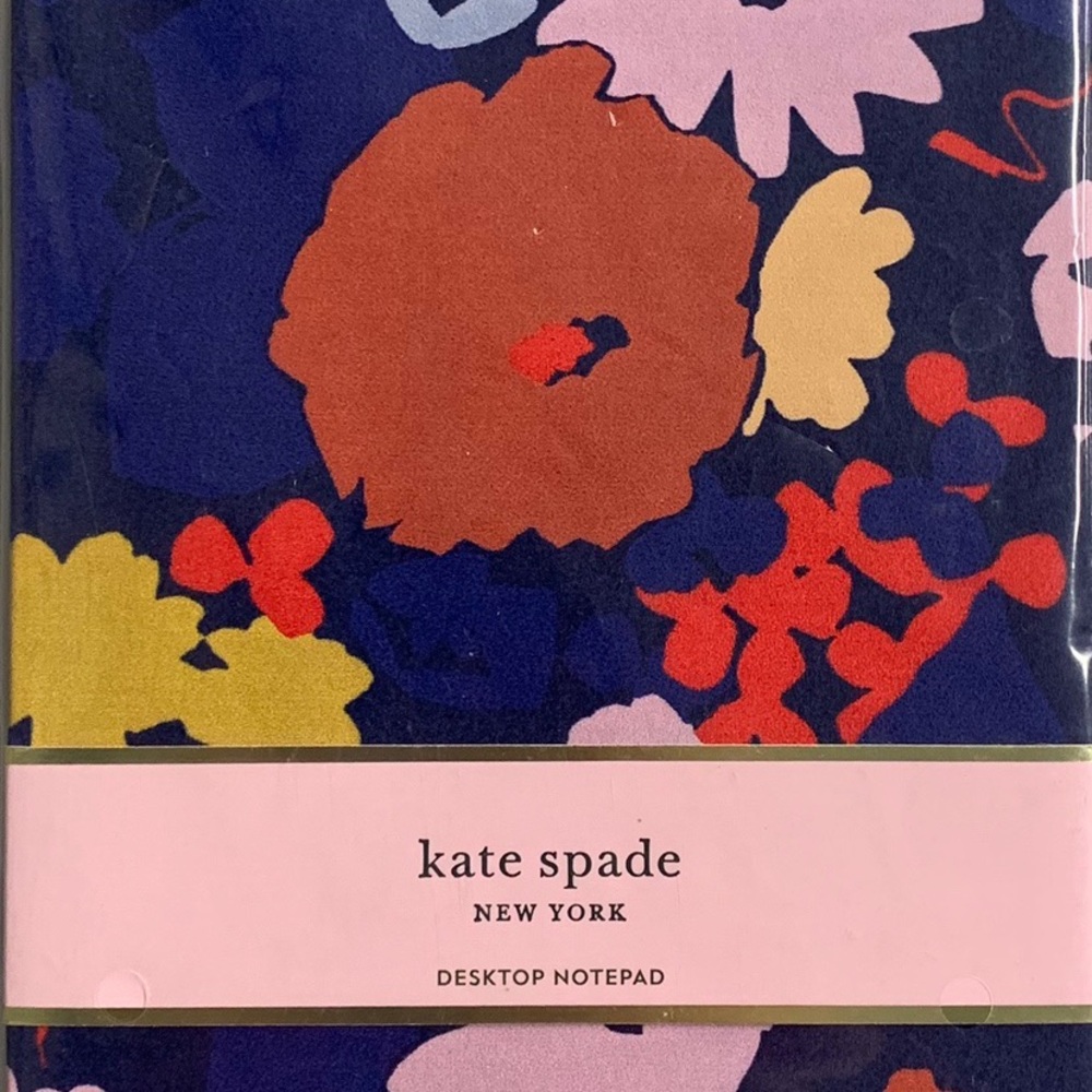 Kate Spade Desktop Notepad - Picture 2 of 5